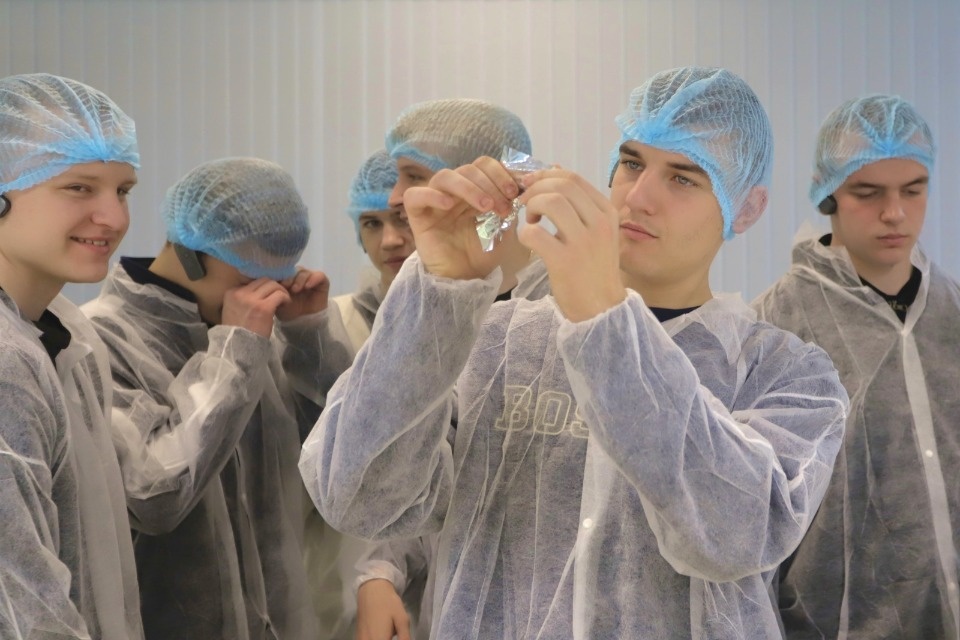 Лекторий «Технологическая перспектива» для студентов Псковского политехнического колледжа прошел на площадке завода «Титан-Полимер»