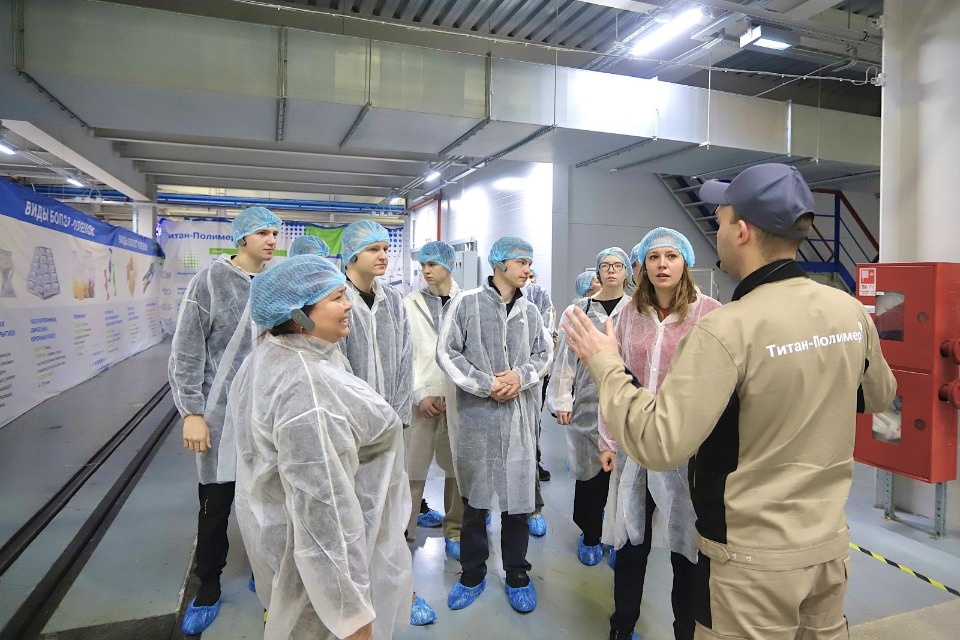 Лекторий «Технологическая перспектива» для студентов Псковского политехнического колледжа прошел на площадке завода «Титан-Полимер»