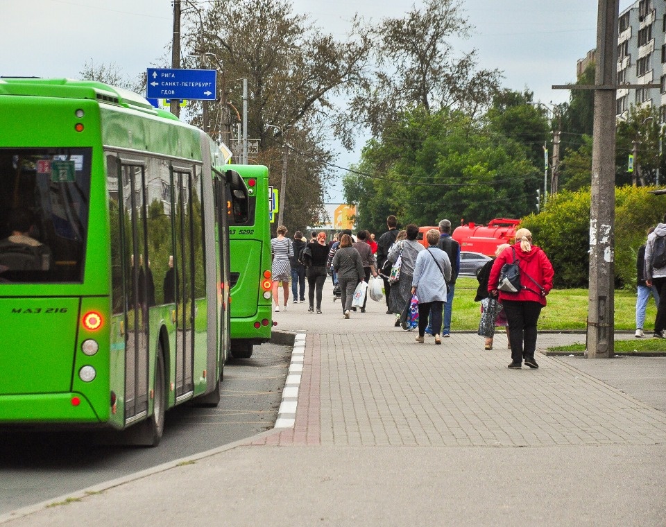 Расписание движения автобусов в Пскове изменится из-за ноябрьских праздников
