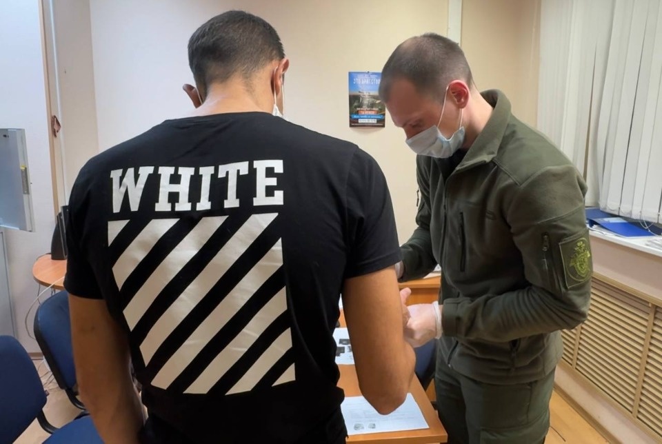 Островича заключили под стражу по подозрению в избиении мужчины до смерти в Печорах Островича заключили под стражу по подозрению в избиении мужчины до смерти в Печорах