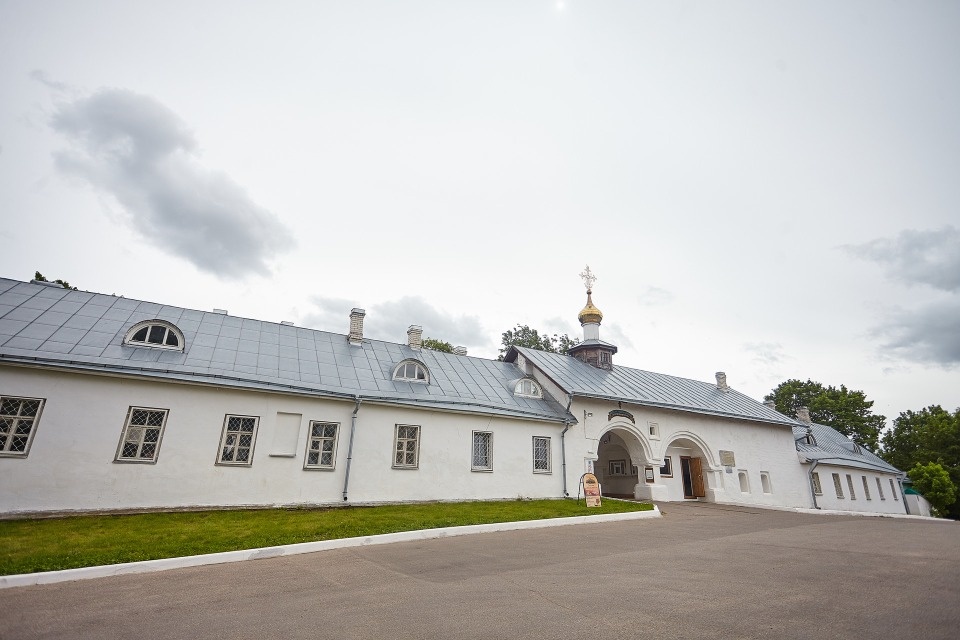 ИИ помогает воссоздать первоначальный вид фресок Снетогорского монастыря в Пскове