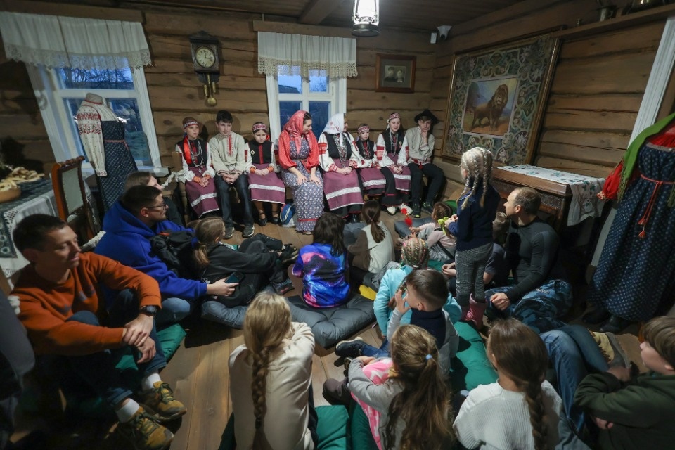 «Тени» Изборска