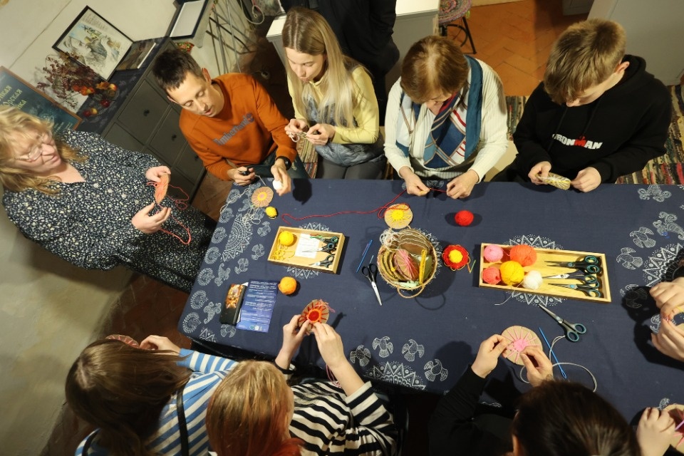 «Тени» Изборска