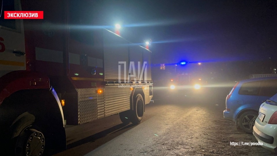 Женщина погибла на пожаре в квартире в Великих Луках