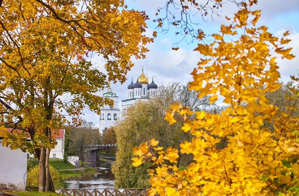 Теплая погода в Псковской области продержится до 11-12 ноября