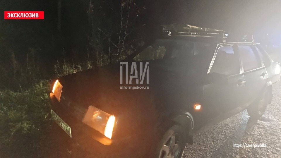 Мужчину госпитализировали после наезда автомобиля в Великих Луках