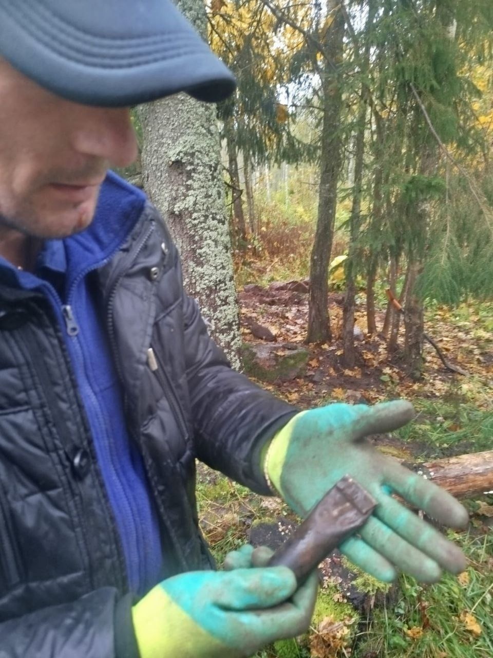 Поисковики нашли гильзу с посланиями времён Великой Отечественной войны в Печорском районе 