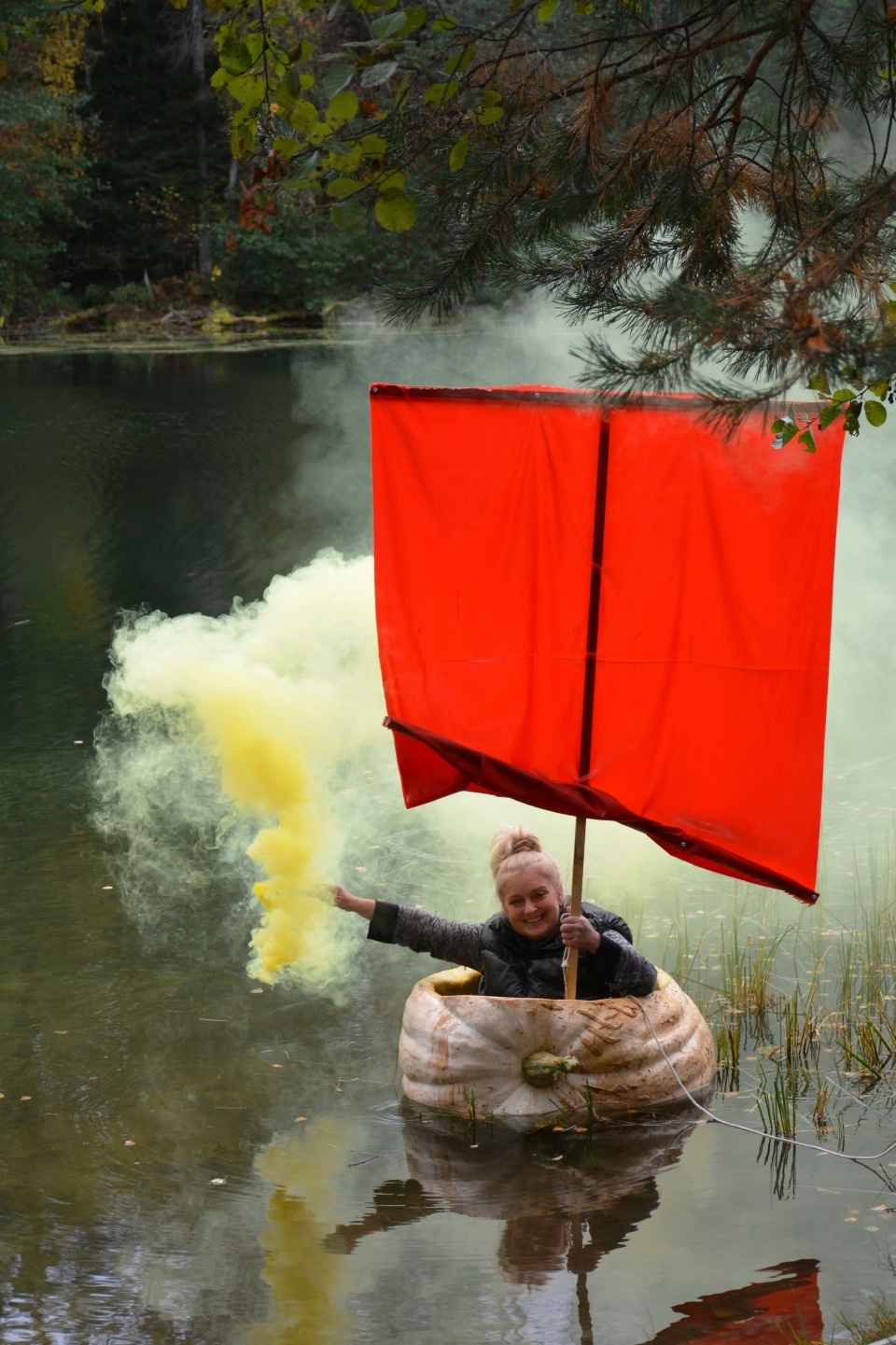 Заплыв на тыкве в Плюсском районе стал мировым рекордом 