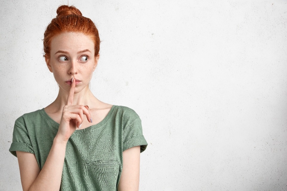 Остерегаться умных колонок, ведя интимные разговоры, призвали россиян 