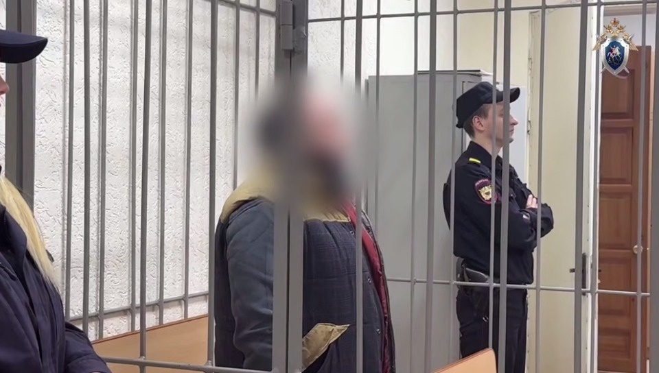 Мужчину задержали за вымогательство группой лиц в Псковской области Мужчину задержали за вымогательство группой лиц в Псковской области