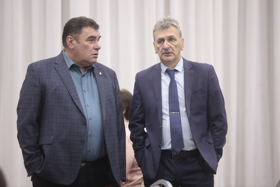 Теснее ряды!