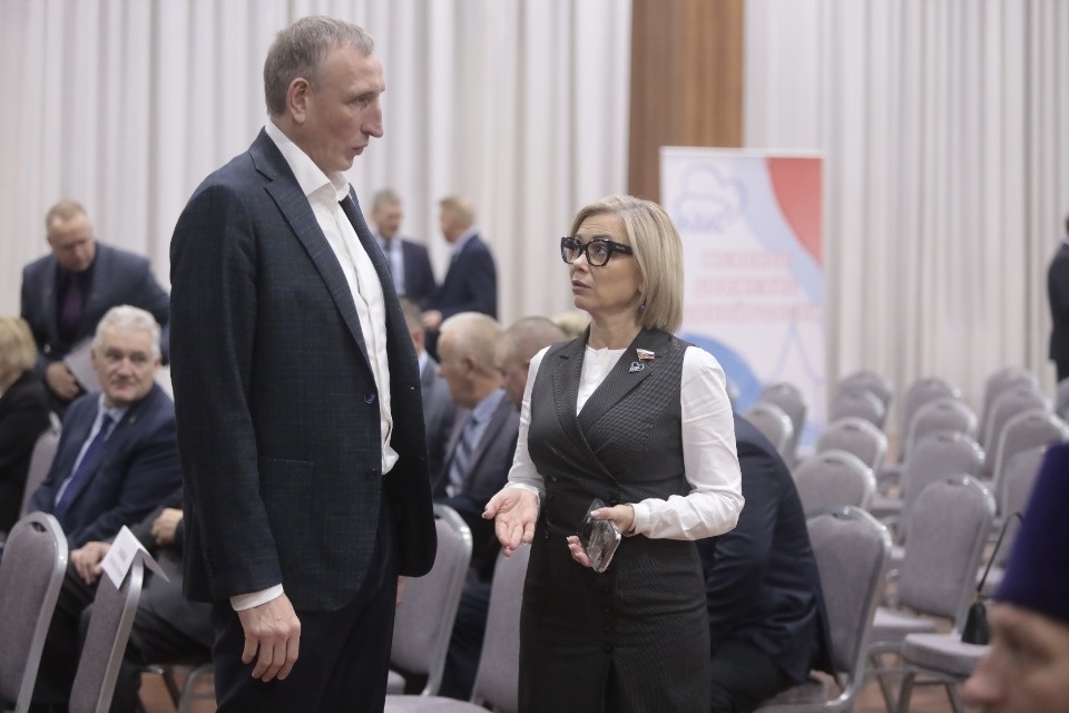 Теснее ряды!