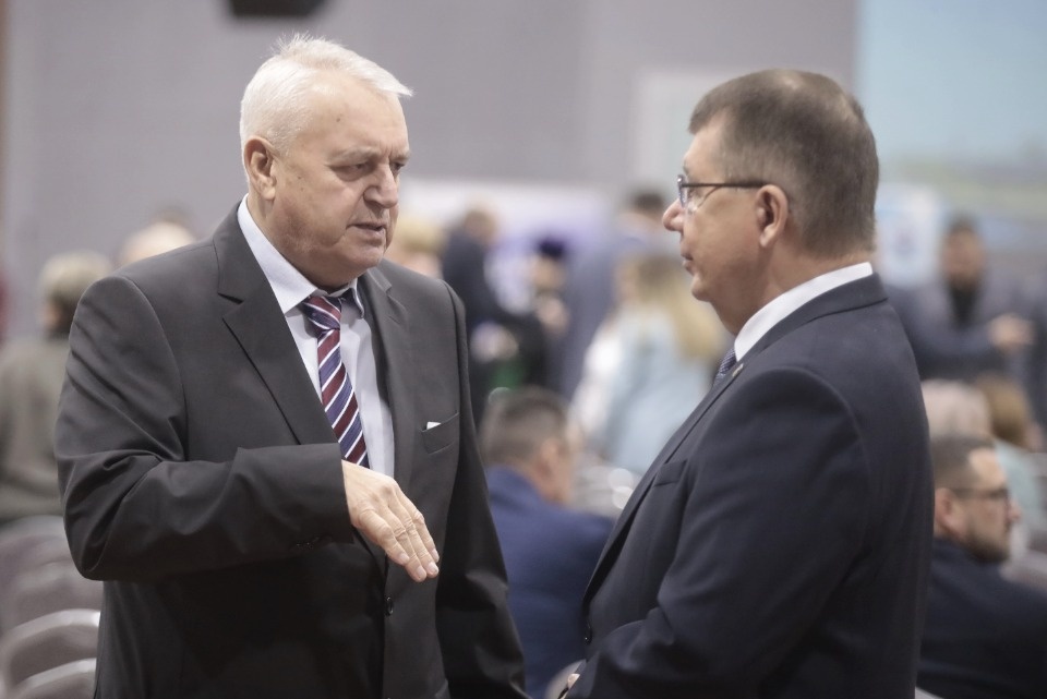 Теснее ряды!