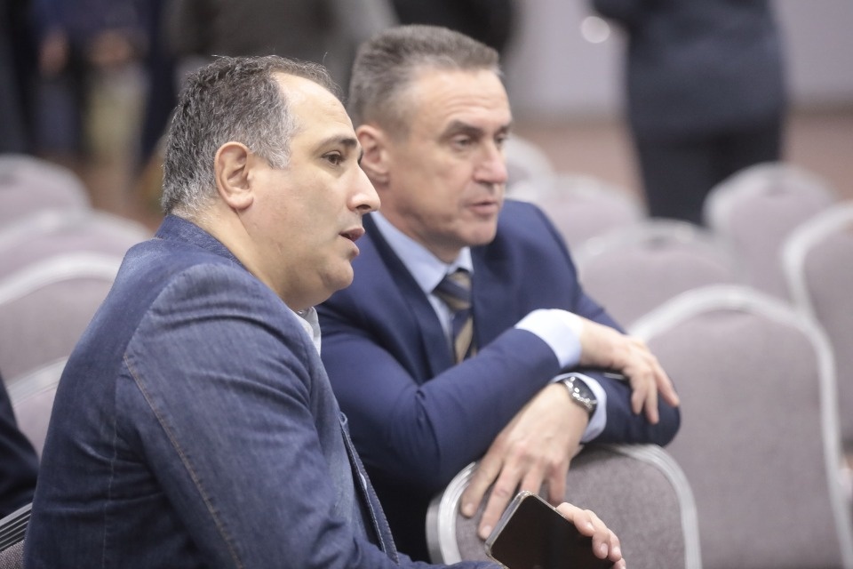 Теснее ряды!