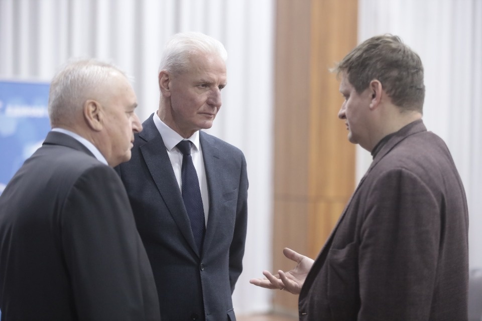 Теснее ряды!