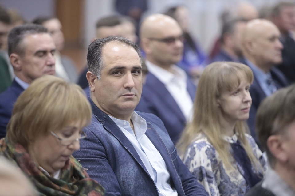 Теснее ряды!