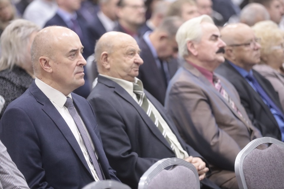 Теснее ряды!