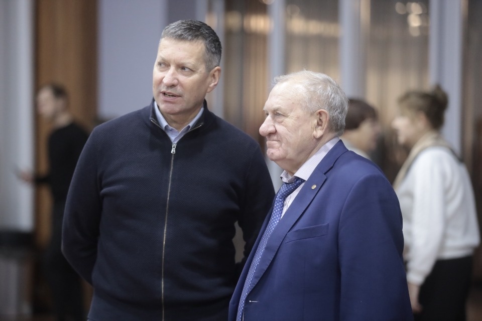 Теснее ряды!