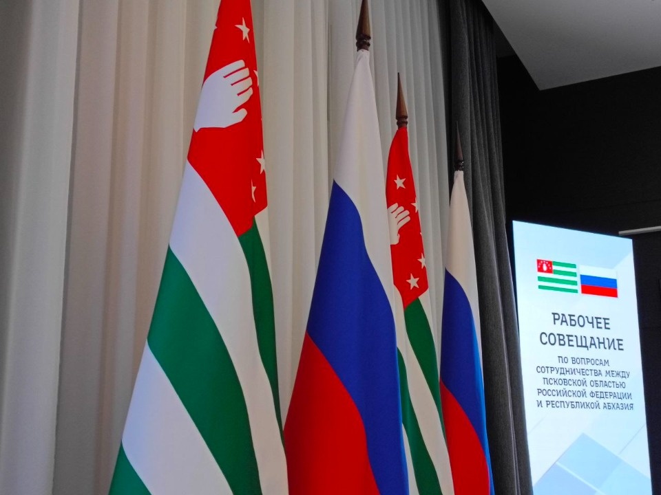 Напитки, джемы и фрукты готовы импортировать из Абхазии псковские предприниматели