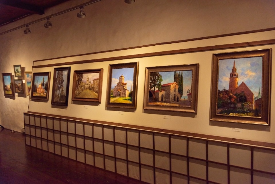 Выставку абхазских художников открыли в Пскове