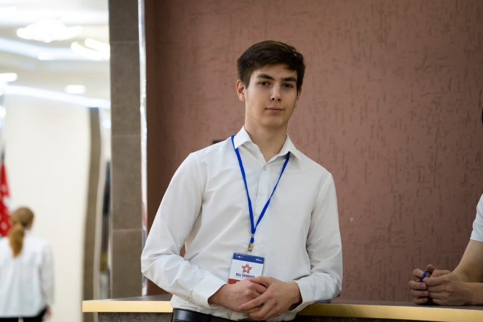 Волонтеры находятся в самой гуще событий форума «Мы помним» в Пскове