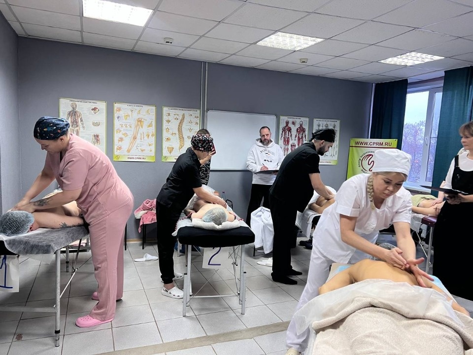 Пятеро массажистов боролись за звание «Лучшего по профессии» в Пскове