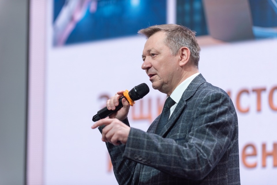 Объединяющая память