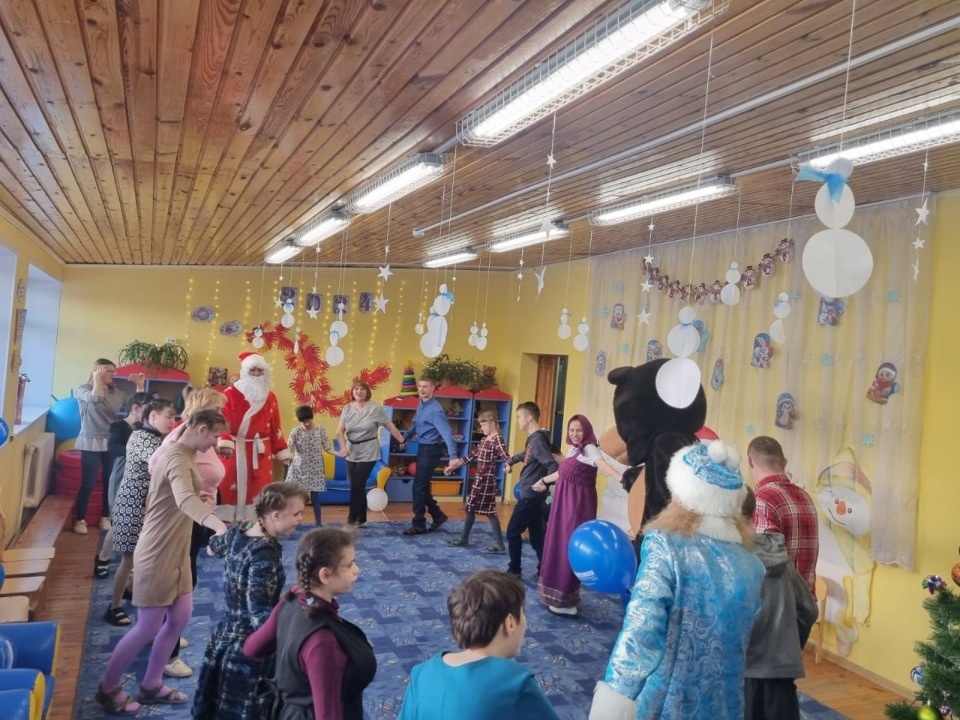 Псковские профсоюзы проводят акцию по сбору подарков для воспитанников детских домов 