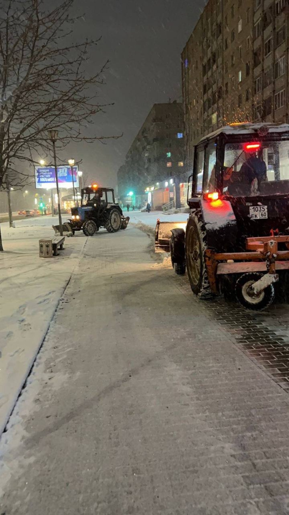 В усиленном режиме работают коммунальные службы в Пскове