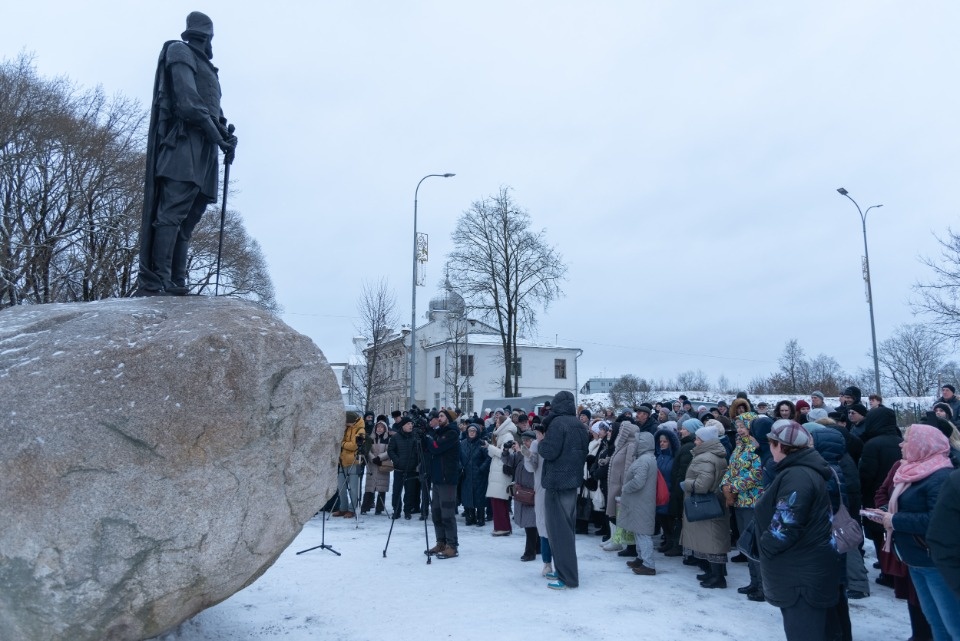 Князь, очень приятно, князь  