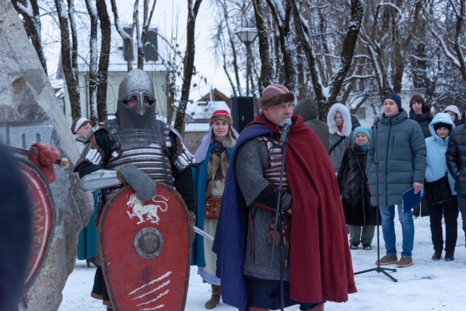 Князь, очень приятно, князь  