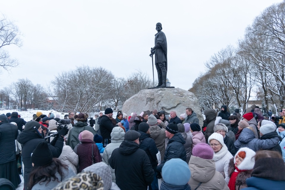 Князь, очень приятно, князь  