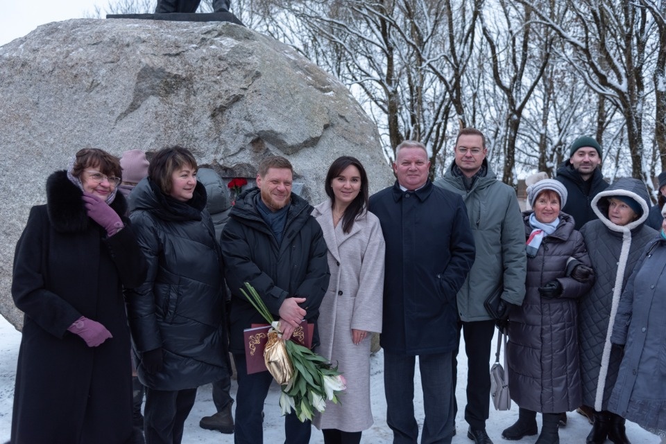 Князь, очень приятно, князь  