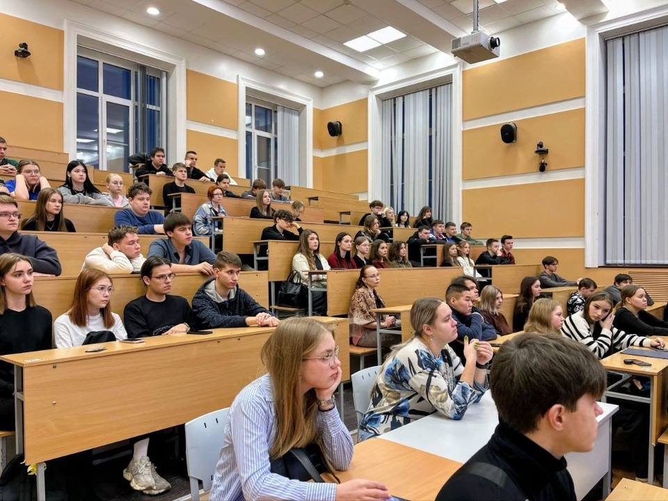 Псковским студентам рассказали о профилактике ВИЧ-инфекции 