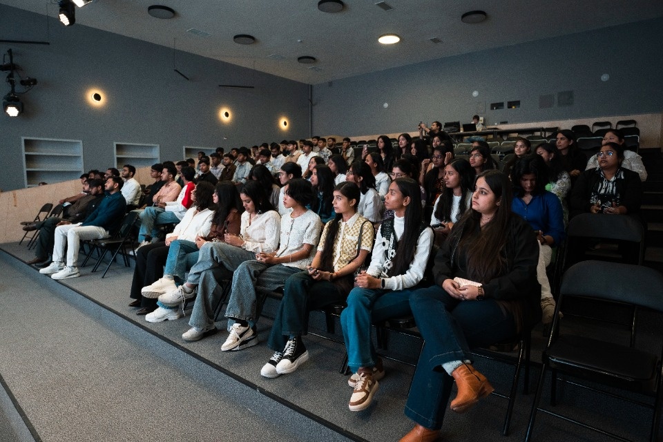 Школа социально-культурной адаптации иностранных студентов стартовала в Пскове Школа социально-культурной адаптации иностранных студентов стартовала в Пскове