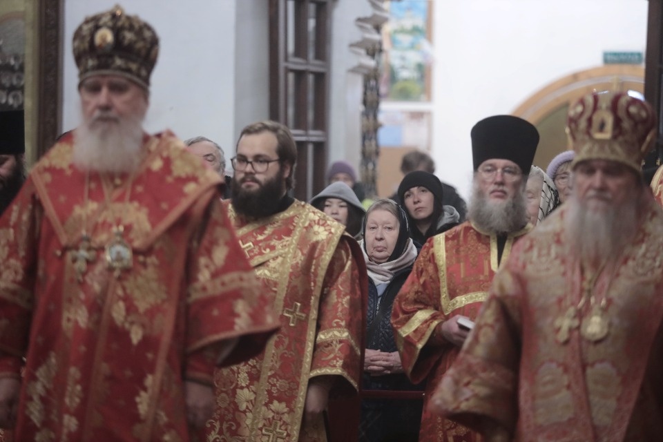 Мощи великомученика Георгия Победоносца встретили в Пскове 