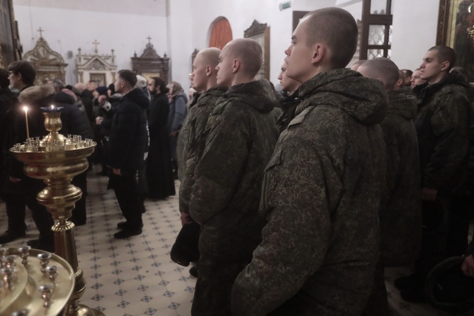 Мощи великомученика Георгия Победоносца встретили в Пскове 