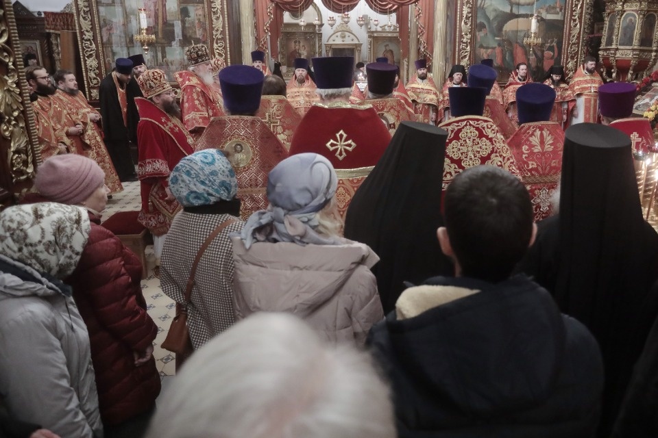 Мощи великомученика Георгия Победоносца встретили в Пскове 