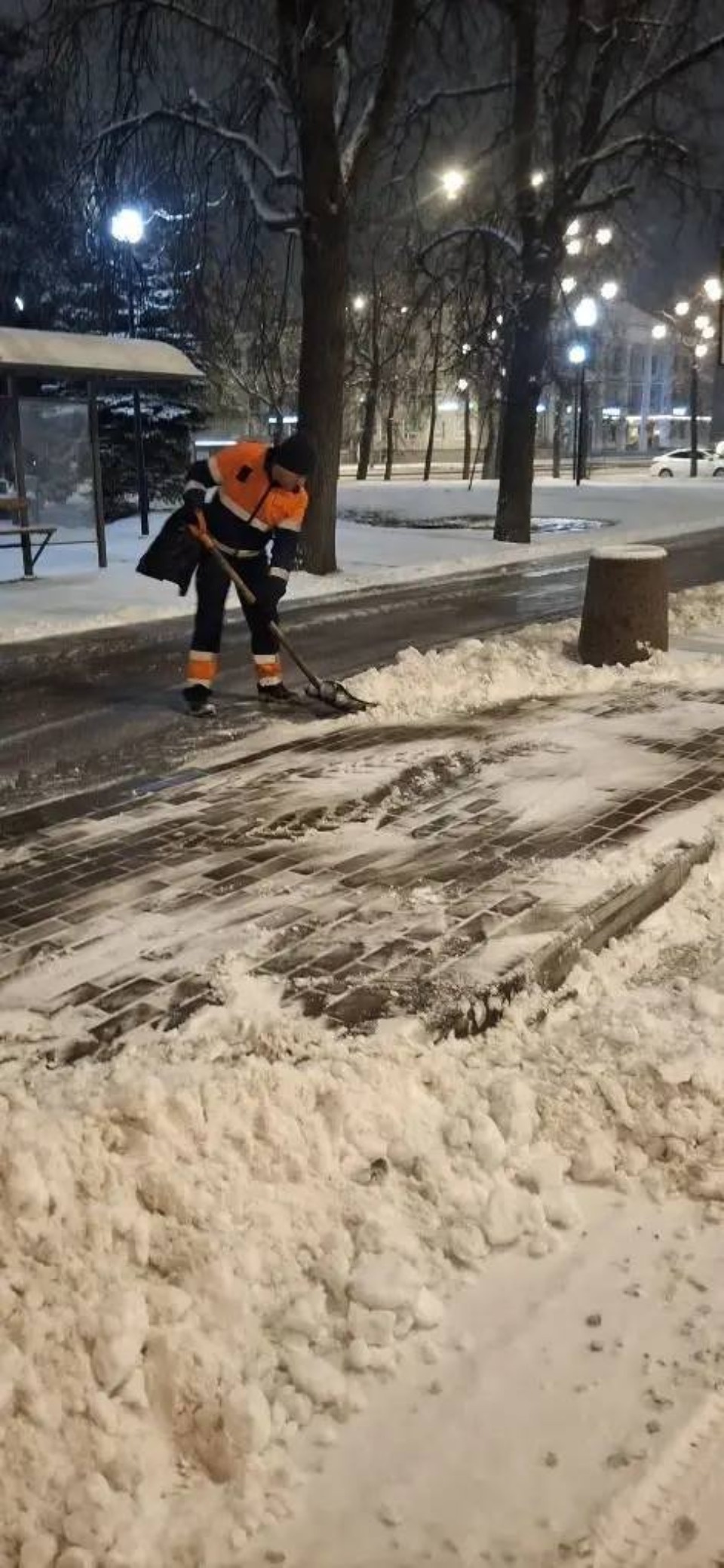 Борис Елкин: Снегопад закончился, но работа коммунальных служб не прекращается