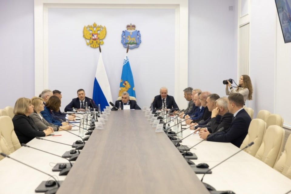 Михаил Ведерников провел серию встреч с фракциями областного Собрания