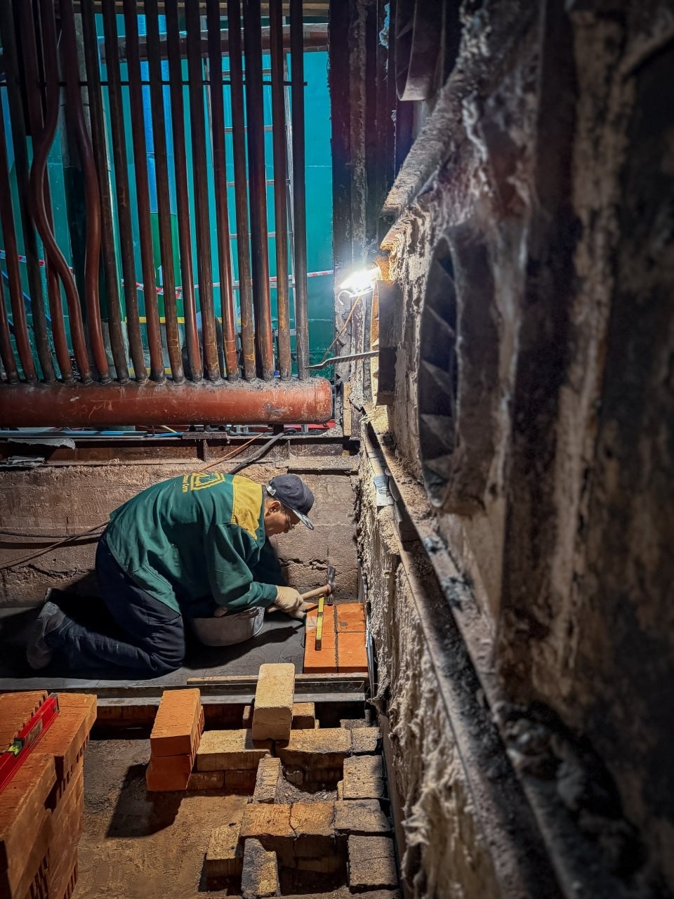 17 тысячами кирпичей обмуруют снабжающий теплом Дальнее Завеличье в Пскове котёл 17 тысячами кирпичей обмуруют снабжающий теплом Дальнее Завеличье в Пскове котёл