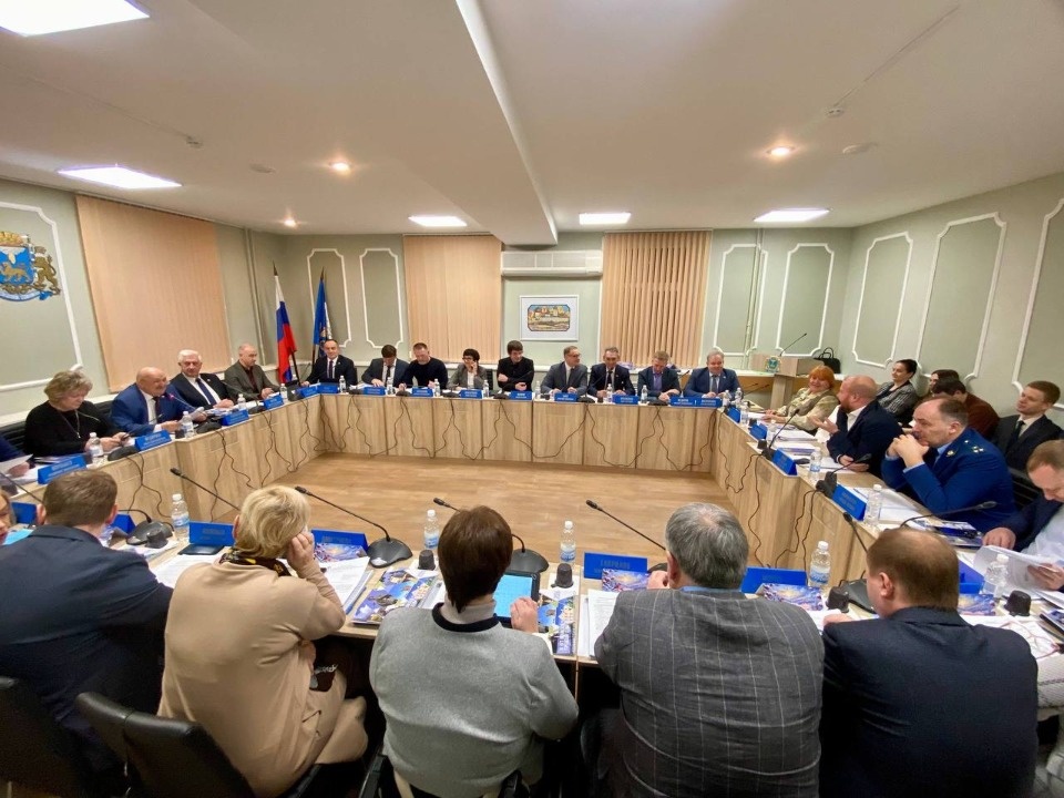 Елкин: Утвержден бюджет Пскова на 2026 год и плановый период