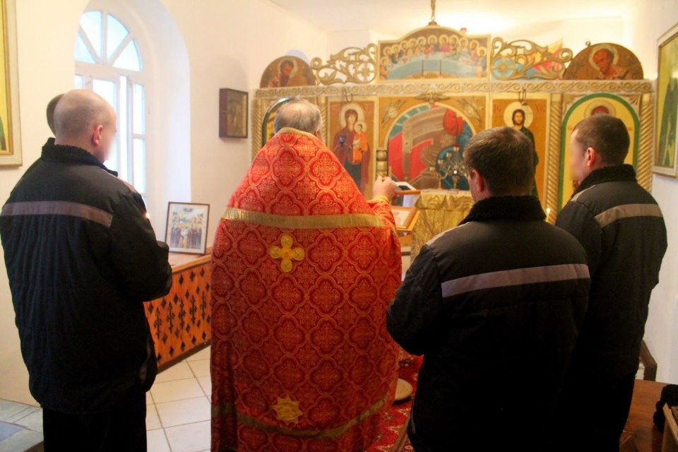 Первое богослужение прошло в обновленном храме псковского СИЗО