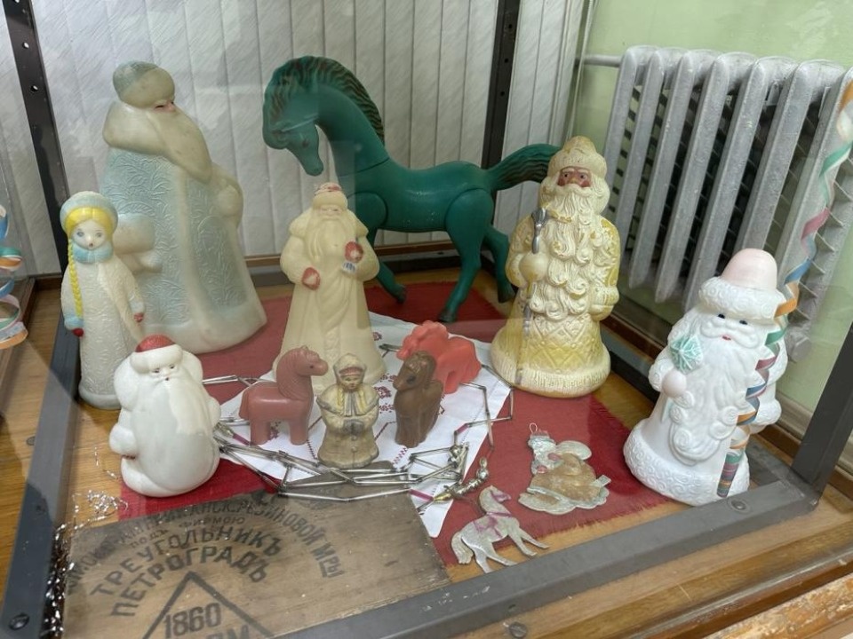 Выставка антикварных новогодних игрушек открылась в Пскове