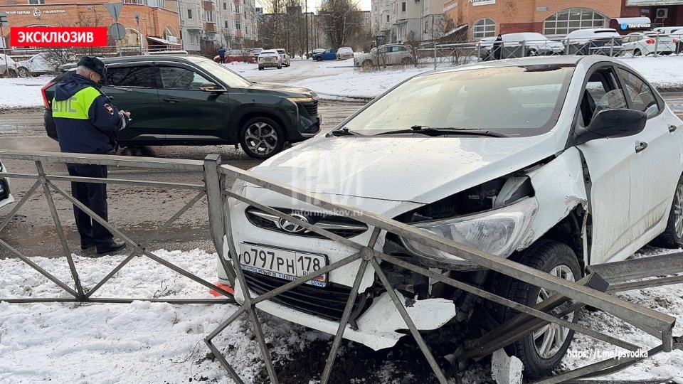 80-летнего пенсионера госпитализировали в результате ДТП в Пскове 80-летнего пенсионера госпитализировали в результате ДТП в Пскове