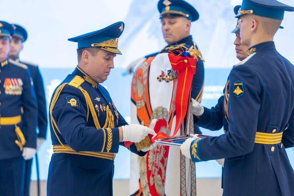 76-ю псковскую дивизию ВДВ наградили орденом Александра Невского 