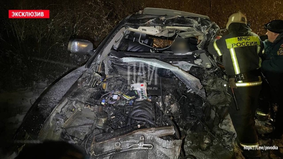 Водитель Infinity погиб в результате ДТП с фурой в Островском районе Водитель Infinity погиб в результате ДТП с фурой в Островском районе