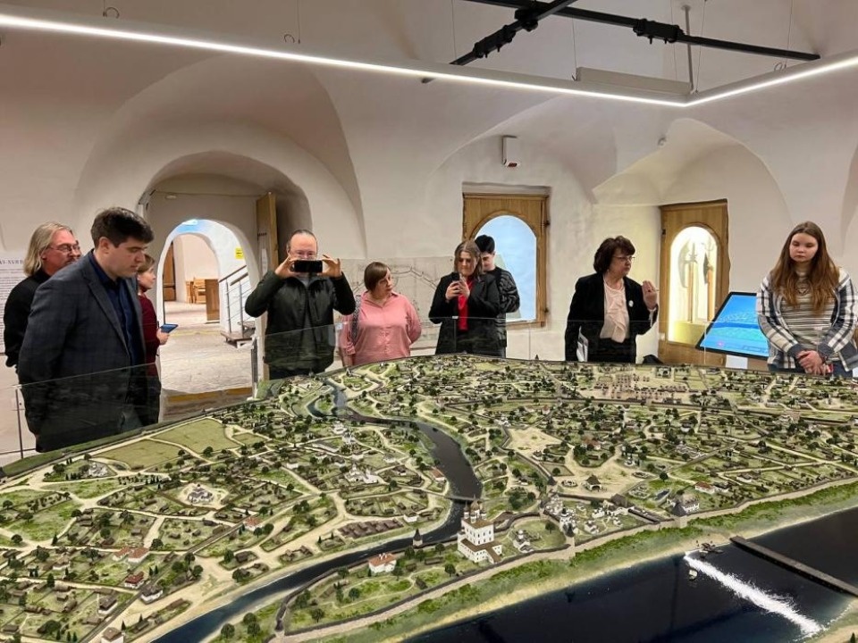 Псковский губернатор пригласил увидеть макет древнего Пскова XVII века Псковский губернатор пригласил увидеть макет древнего Пскова XVII века