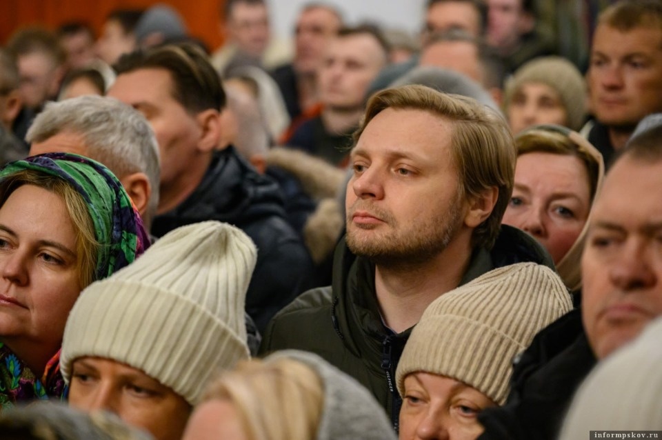 Митрополит Матфей возглавил рождественское богослужение в Троицком соборе