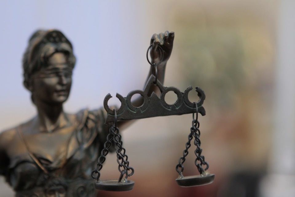 Псковичам рассказали, где найти актуальную правовую информацию региона